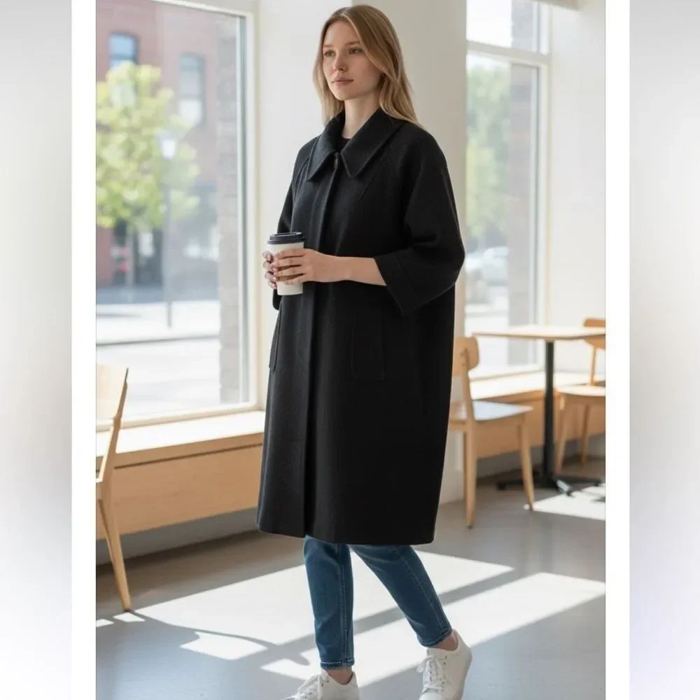 Beautiful Black Wool coat with hidden buttons New